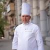 Готовлю сам, та помічниками, дуже смачно та вчасно))