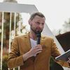 Ведущий на корпоратив