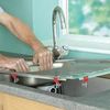 Установка мойки на кухне