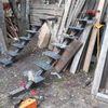 Выполняют сварочные работы