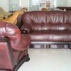Комплект кожаной мебели диван и два кресла 